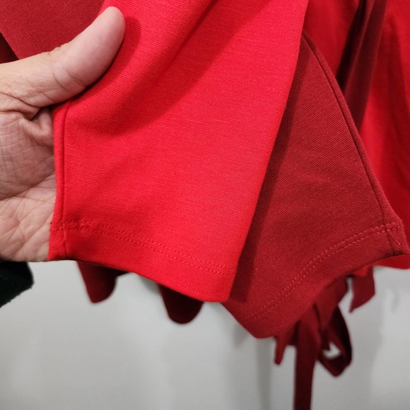 ELOQUII Colorblock Wrap Top Red Goji Berry Stretch Knit NWT Womens Size Plus 24W - Picture 12 of 14